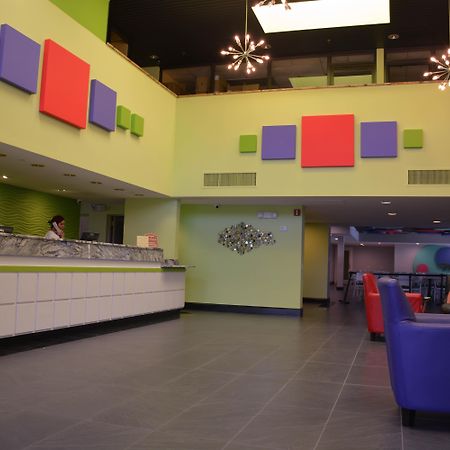 Grand Hotel Orlando At Universal Blvd - Shuttle To Theme Parks المظهر الخارجي الصورة